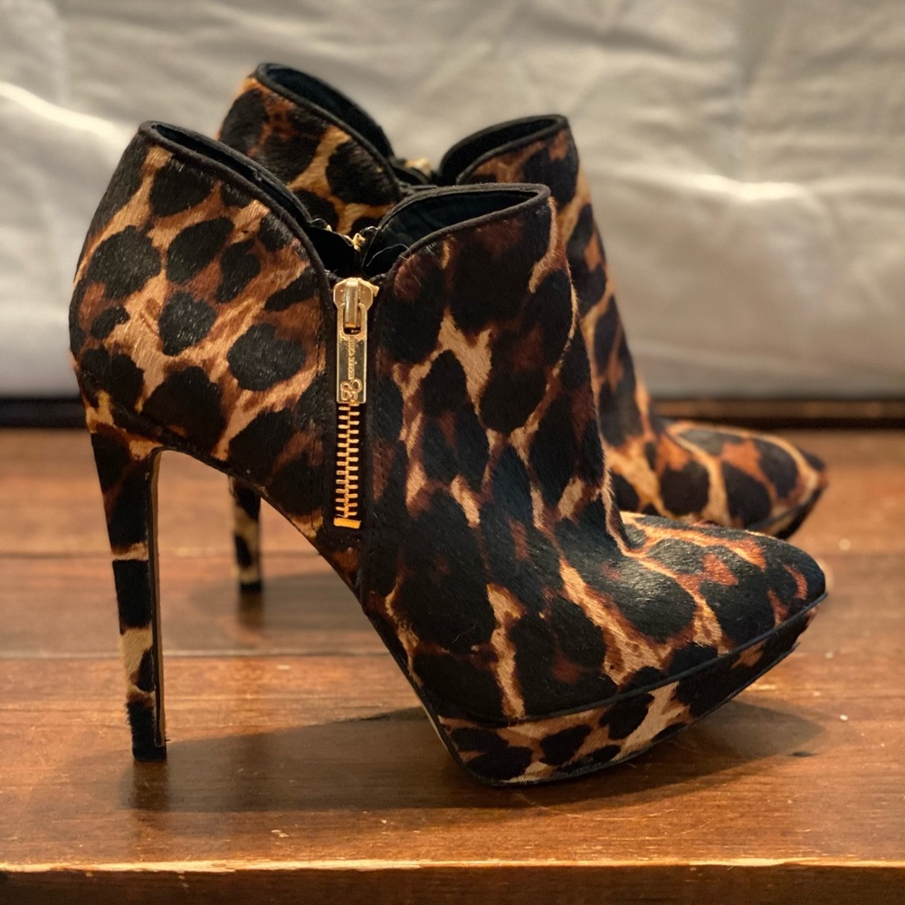 Jessica Simpson Leopard Print Heels.